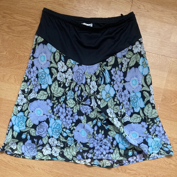 Motherhood Maternity skirt - Picture 2 of 4